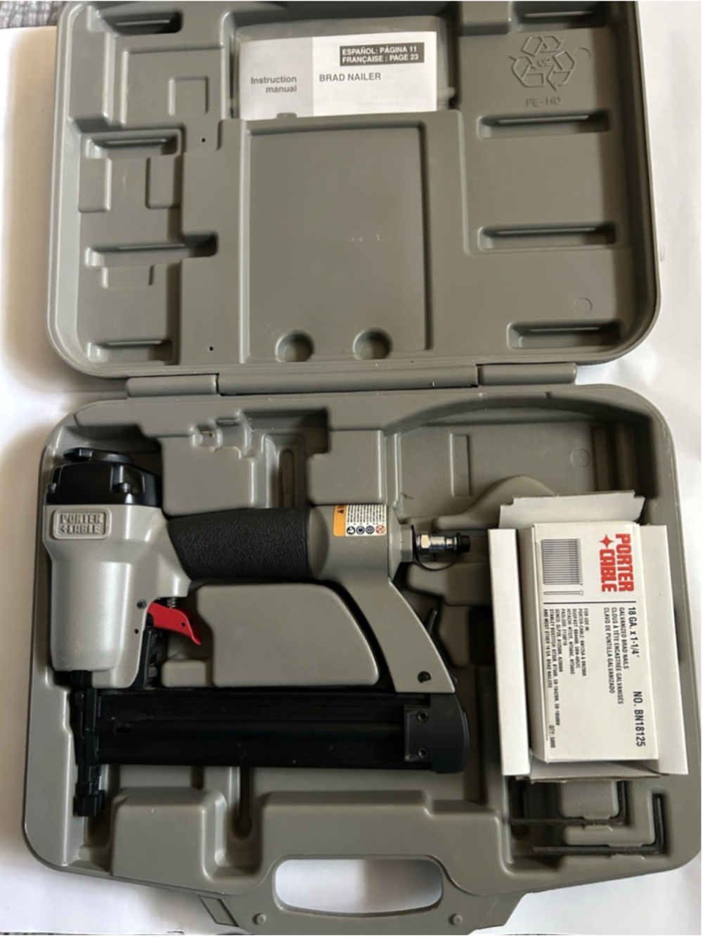 Porter Cable Brad Nailer Model BN125A Fastener Gauge 18 Grey